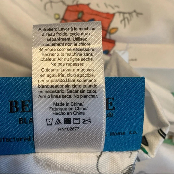 Berkshire Peanuts Snoopy Christmas Wreath Cactus Lights Full Flat Sheet 80x96" - Picture 6 of 7